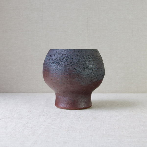 Modernist ceramic vase by Liisa Hallamaa, Arabia studio pottery, Finland.