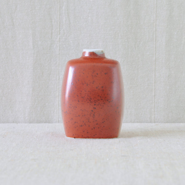 Nils Thorsson vase with vermilion jernrød glaze with darker iron-rich speckles