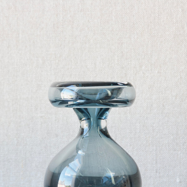 Detail of rim on modernist 1960s retro Riihimaki glass vase Porriainen designed by Nanny Still
