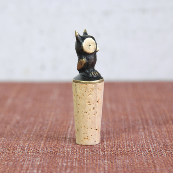 Wine cork with a decorative owl stopper, Walter Bosse design, Vienna c.1950. A mid-century collectible blending sculpture, barware, and artistry.