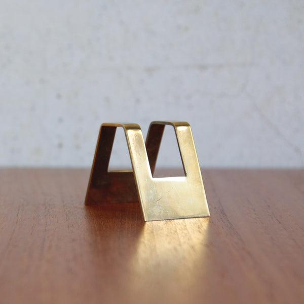 Sleek polished brass card holder, Karl Hagenauer modernist design from the 1950s. This and many other rare mid-century designs are available for sale in the UK from design gallery Art & Utility.