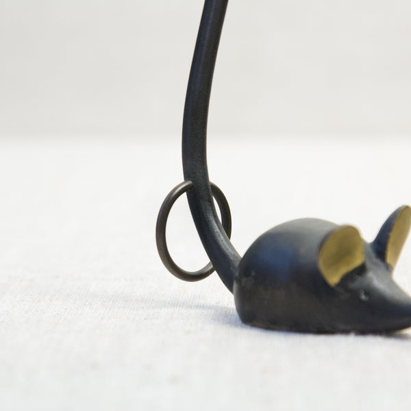 Detail of pretzel holder mouse by Walter Bosse, Baller Austria 