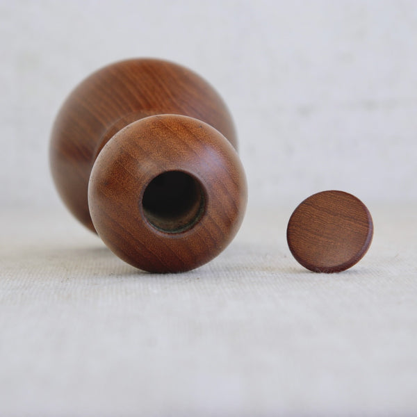 Ergonomic Danish mid-century-modern teak salt and pepper mill by Jens Quistgaard Dansk collectible