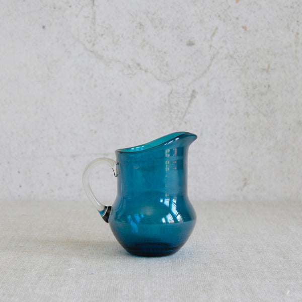 Rare Pomona glass sugar bowl and creamer by Helena Tynell for Riihimäki, produced in Finland during the early 1960s