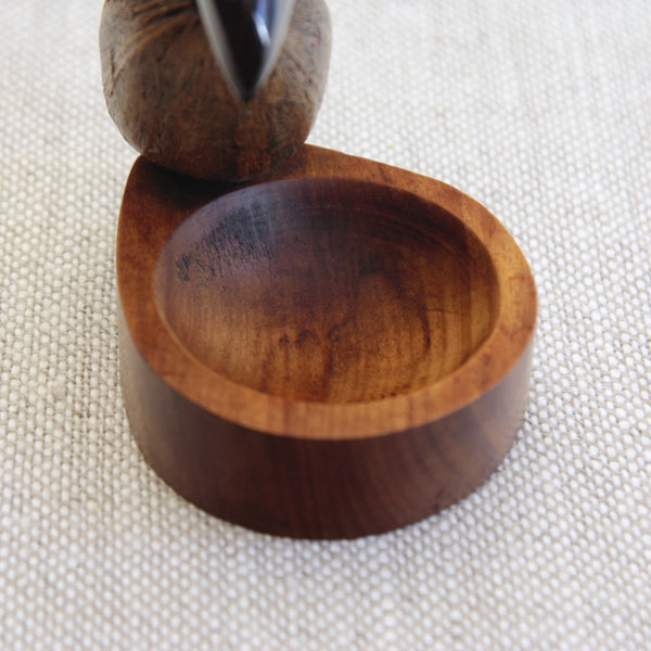 Wooden heart-shaped bowl of a YZ bird coin tray by Henry Howell & Co., a distinctive Art Deco desk accessory combining sculpture, function and exotic materials.