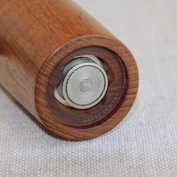 Detail of a Jens Quistgaard Vanguard pepper mill made for Dansk Designs, bold mid-century form. Early example. For sale in the UK.