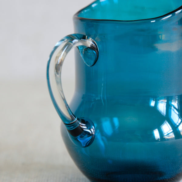 Helena Tynell Pomona sugar bowl and creamer set produced by Riihimäen Lasi Oy, showcasing rounded fruit-inspired mid-century design