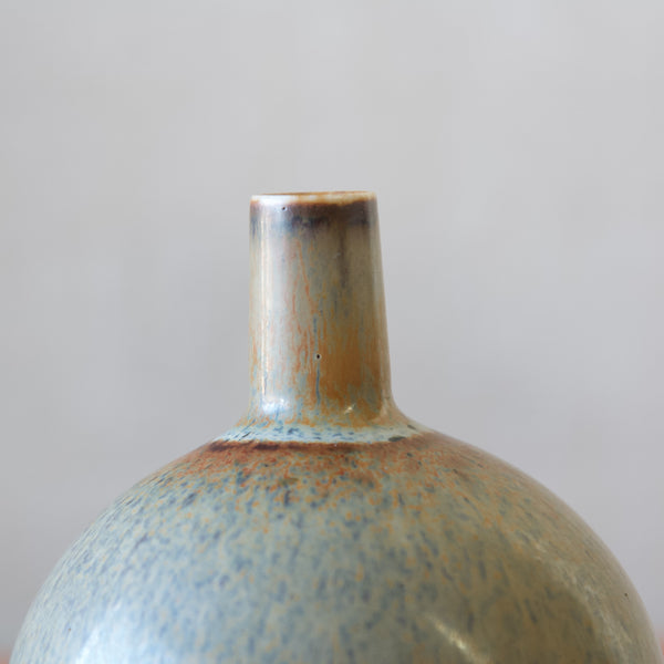 Detail of copper glaze on Carl-Harry Stålhane SAF vase from Sweden
