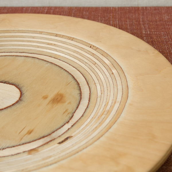 A minimalist beautifully grained Birchwood serving platter, a classic design by Eero Saarinen. Enhance your entertaining style with this mid-century modern collectible for sale in London from Art & Utility.