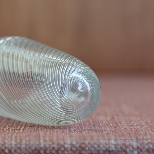 Close-up of the Kaj Franck Vire vase highlighting the precise geometric bubble pattern created with the air-filigree technique.