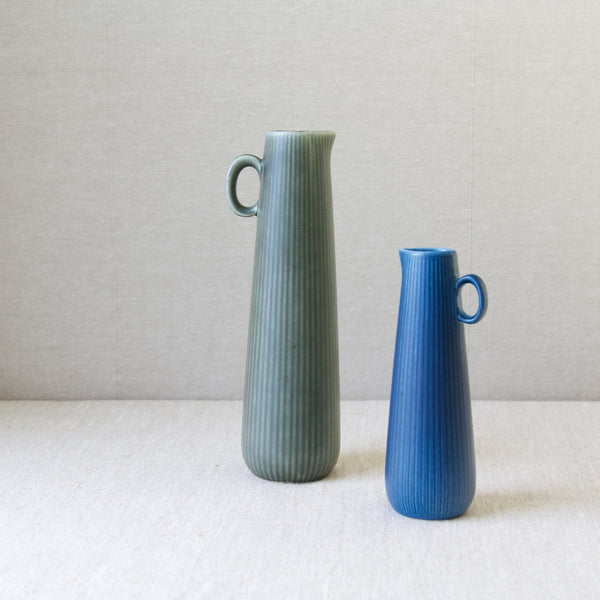 Modernist 'Ritzi' ceramic vases designed by Gunnar Nylund for Rörstrand, Sweden, 1960's. An elegant example of Swedish Modernist design.