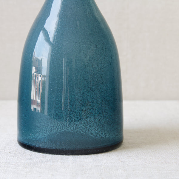 Erik Hoglund Carborundum rare and collectable Scandinavian glass vase with glitter in the glass