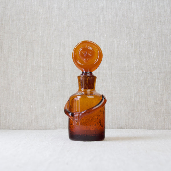 Swedish Modernist amber glass 'people' decanter by Erik Höglund, handmade at Boda glassworks