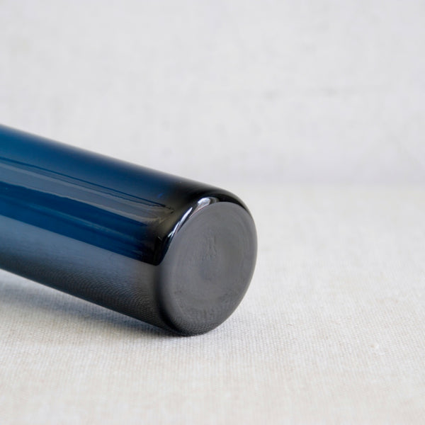 Detail of base / underside of a Mid-century Modern Finnish glass Katedraali vase by Helena Tynell, hand-blown Riihimäki Lasi Oy.