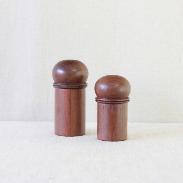 Dansk pepper mill by Swedish designer Gunnar Cyrén, combining clean geometric form with warm solid teak.