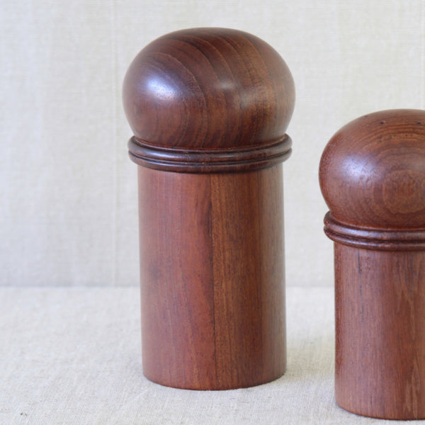 Gunnar Cyrén salt and pepper set, an elegant example of Scandinavian and mid-century Danish design from circa 1970.
