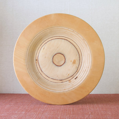 An exquisite golden yellow coloured MidCentury modern Birchwood serving platter, designed by the legendary Eero Saarinen. Elevate your dining experience with this Modernist plywood tray.