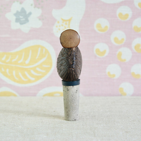 Henry Howell & Co. YZ Nut Bird, an eccentric British Art Deco bottle stopper from the 1920s