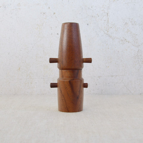 Jens Quistgaard pepper mill for Dansk Designs, mid-century Danish modern Vanguard model in sculptural teak form