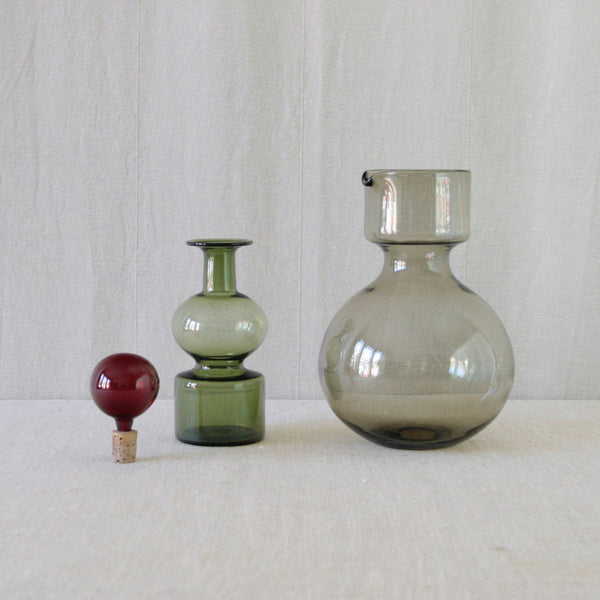 Disassembled Kaj Franck Kremlin Kellot glass set, a Nuutajärvi Notsjö design exhibited at the 11th Milan Triennale in 1957.