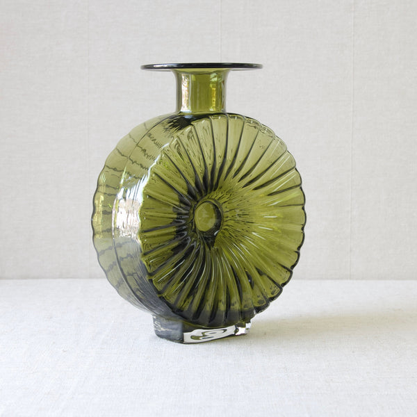 Finnish glass design vase by Helena Tynell, a large 3/4 olive green Aurinkopullo, Riihimaen Lasi Oy