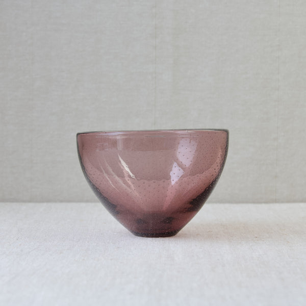 Organic Modern glass bowl by Gunnel Nyman, Finland, 1940's
