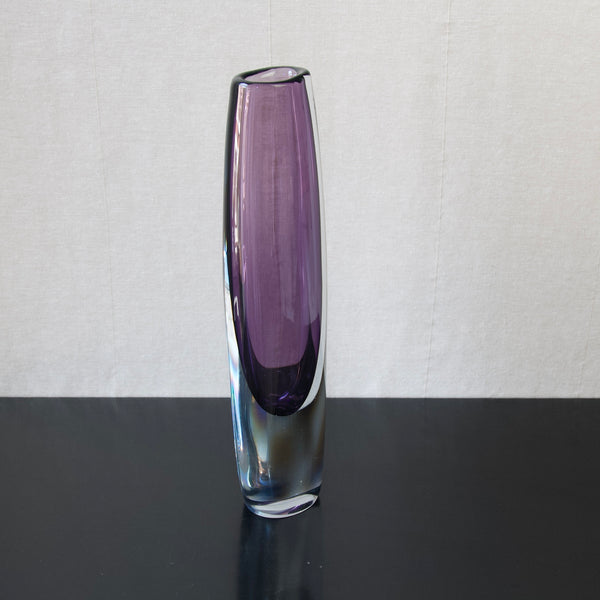 Modernist glass tall vase designed by Gunnar Nylund for strombergshyttan, Sweden, 1950's