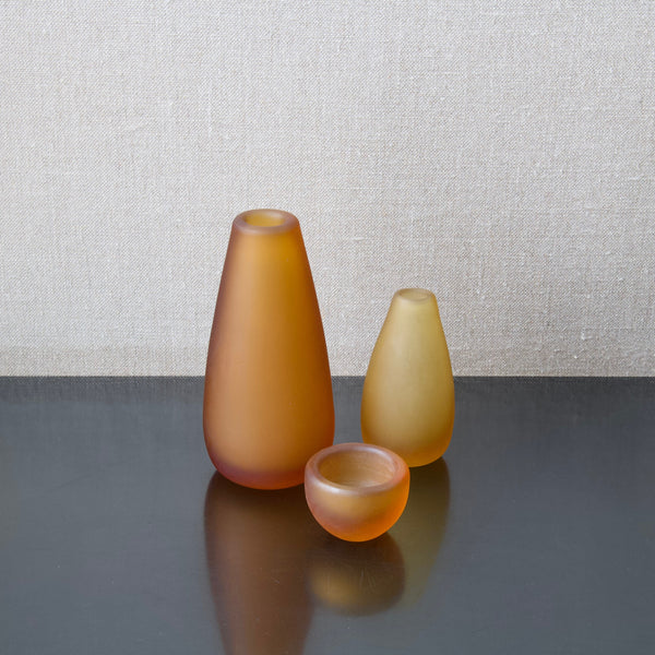 Nanny Still organic modernist early 1950's Meripihka vases and egg cup 