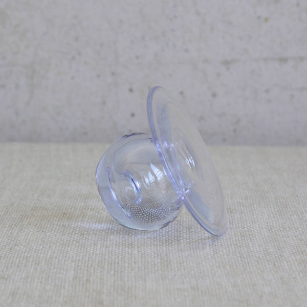 Mid-century modern hand-blown glass vase / art object by Nanny Still, this rare design named 'Saturnus' was design in 1960 and changes colour depending on the light.