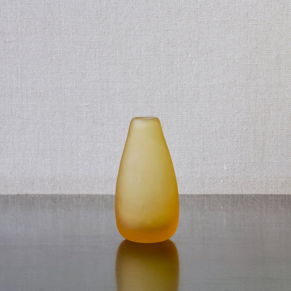 Nanny Still Meripihka organic modernist vase, produced in the 1950's by Riihimaen Lasi Oy, Finland