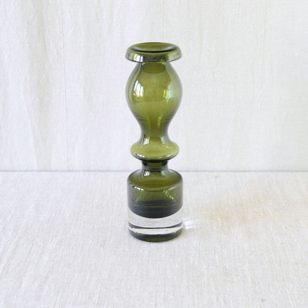 Nanny Still model 1404 Pompadour vase for Riihimäki Glassworks, with a tall slender hooped form in rich olive green glass.