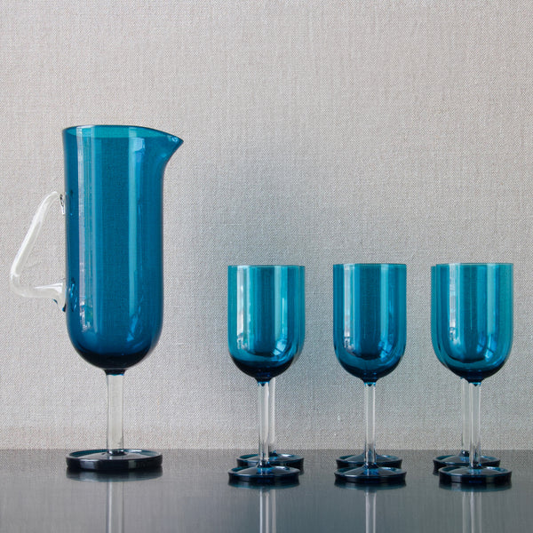 Harlekiini 1742 pitcher and six glasses designed by Nanny Still anf produced at Riihimaki glassworks, Finland