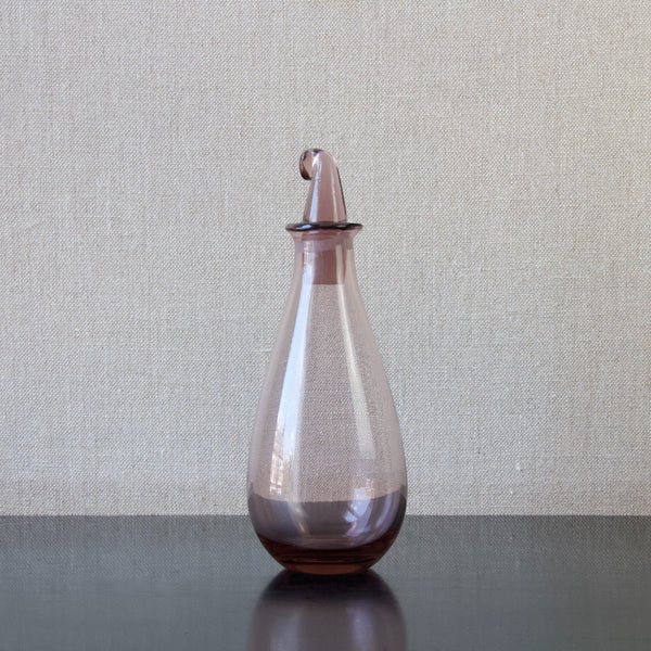 Rare Nanny Still 'SV' Nukkumatti pink glass decanter from Riihimaen Lasi Oy, Finland, 1950's 