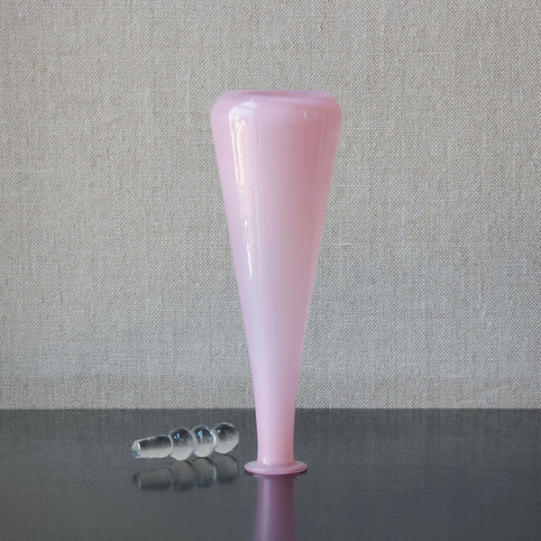 Pink Riihimaki glass decanter by Nanny Still 