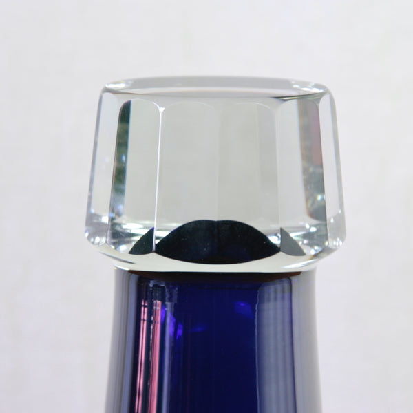 Detail of hand cut crystal glass base on Modernist vase designed and handmade by Unto Suominen, Nuutajärvi Notsjö, Finland.