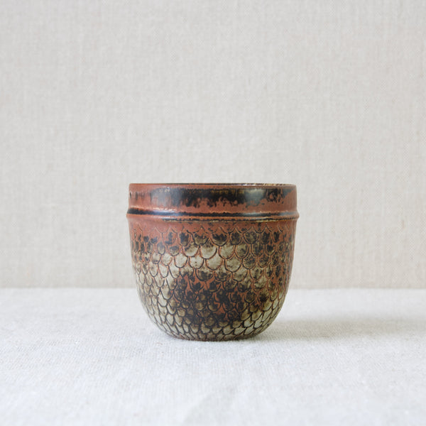 Stig Lindberg Unique bowl, 1970, handmade at Gustavsberg's art studio, Sweden. The bowl features a distinctive reptile scales pattern and varied brown glaze.