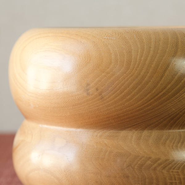 Detail of pine bowl, Erik Höglund