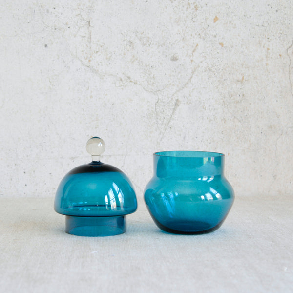 Helena Tynell designed Pomona sugar bowl with lid and matching creamer, handmade by Riihimäen Lasi glassblowers in Finland