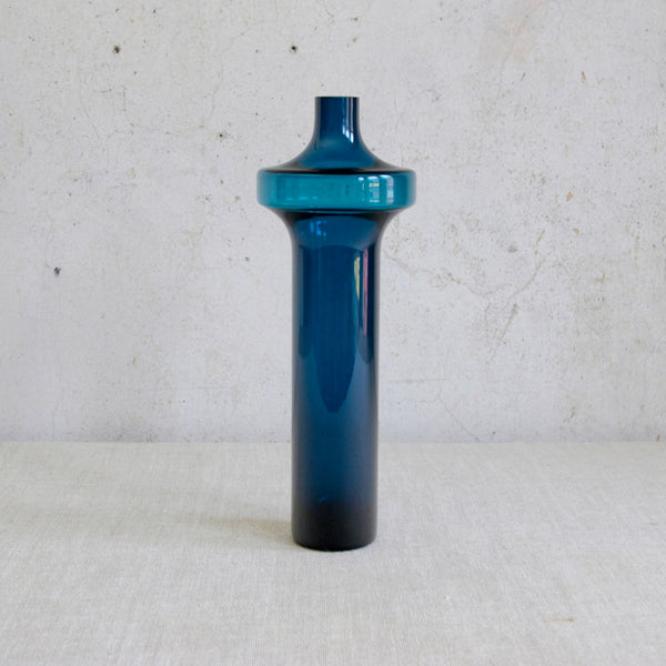 Head on lead image of a hand-blown Finnish glass Katedraali vase, mid-century design by Helena Tynell