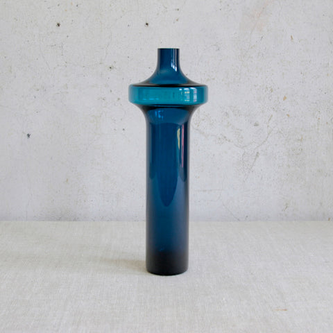 Head on lead image of a hand-blown Finnish glass Katedraali vase, mid-century design by Helena Tynell