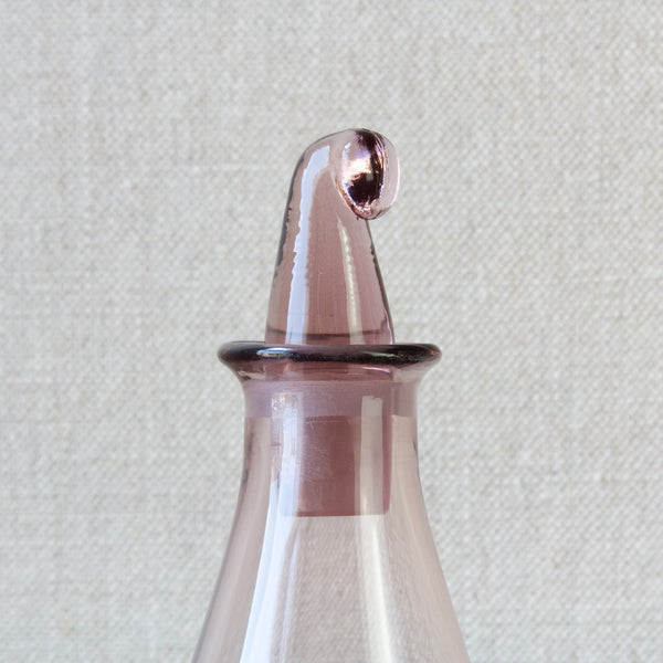 Detail of rare rose pink glass stopper designed by Nanny Still for the SV series, 1950's, Riihimaki