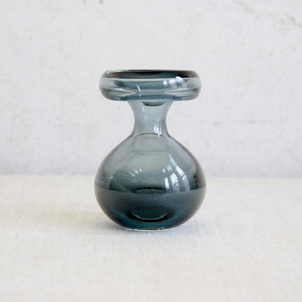 Mid-century Scandinavian art glass vase in steel-blue from Riihimäki’s Pörriäinen series.