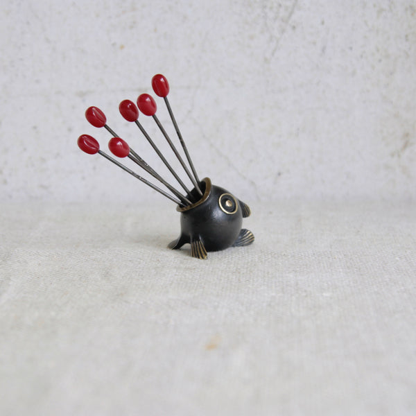 Austrian Modernist fish toothpick pot, c.1950 by Richard Rohac, an exquisite Vienna bronze collectible.