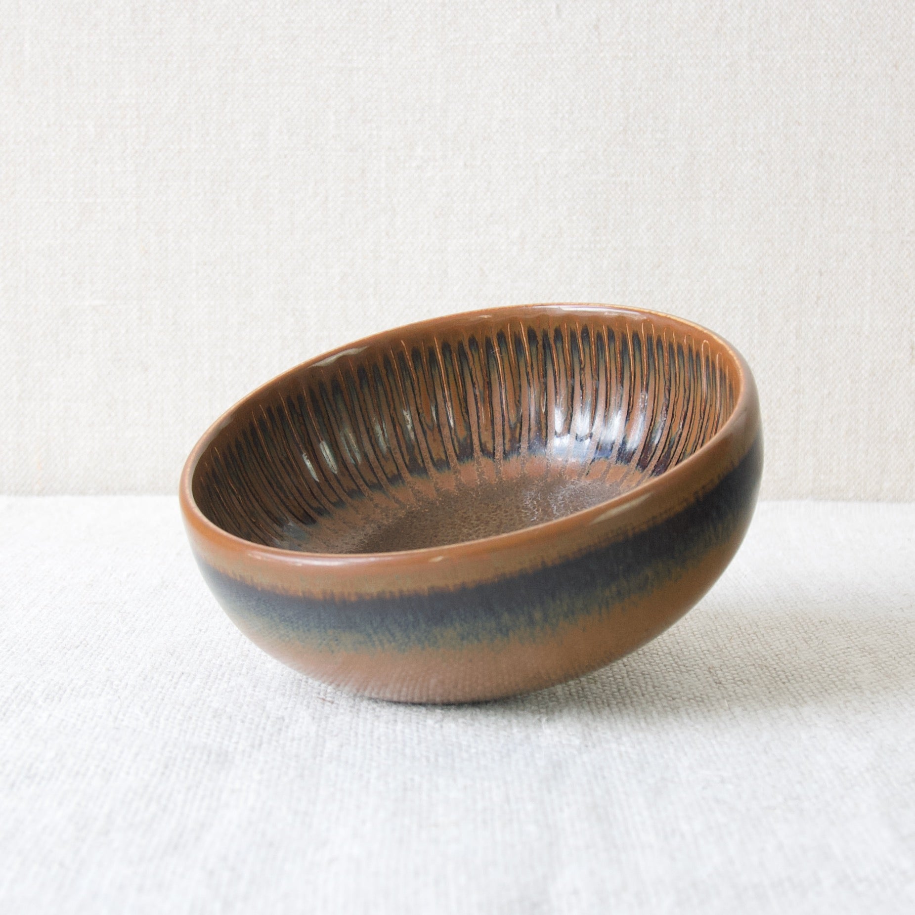 scandinavian-ceramic-bowl-