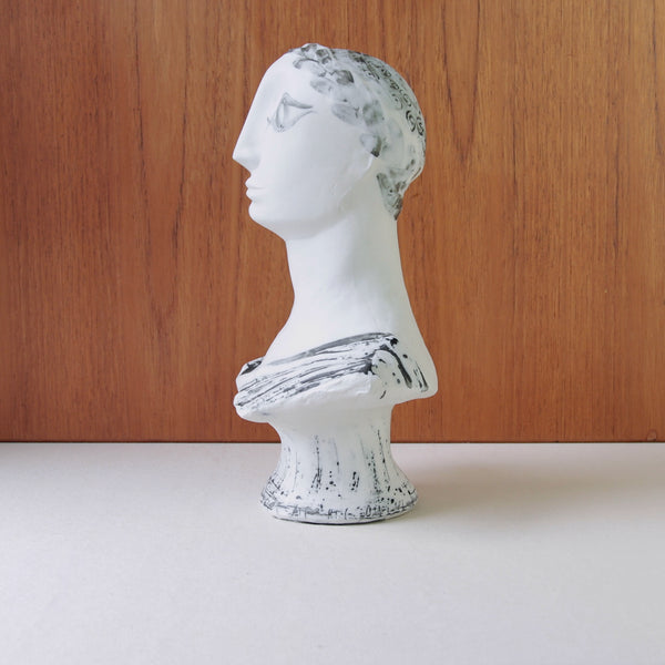 Mid-century modern Greek Head by Susan Parkinson, available in the UK from Art & Utility, an icon of postwar studio ceramics.