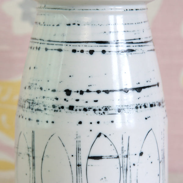 Susan Parkinson model 103 storage jar with abstract black and white decoration