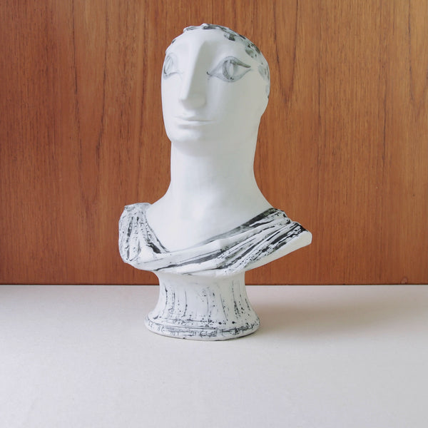 Portrait of a large mid-century modern Greek Head bust by Susan Parkinson, evoking both classical form and contemporary simplicity.