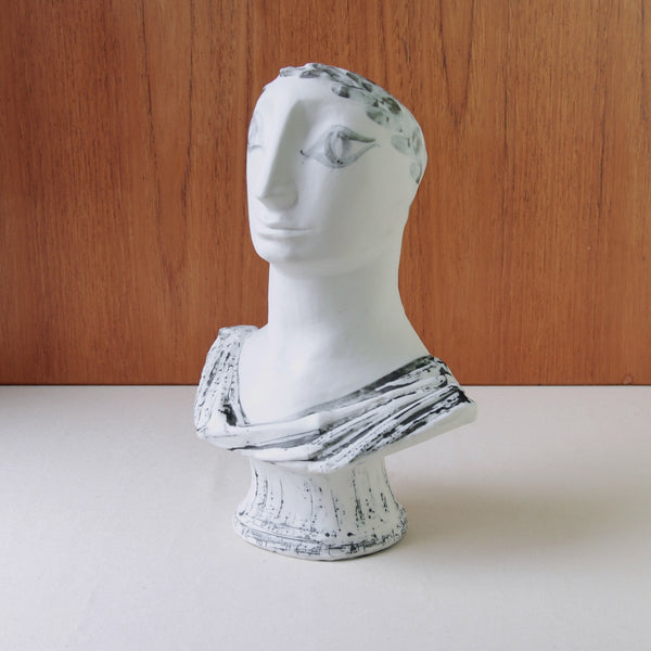 Top down view of a  vintage Modernist bust designed by Susan Parkinson, beautifully slip-cast and detailed with sgraffito and wax resist.