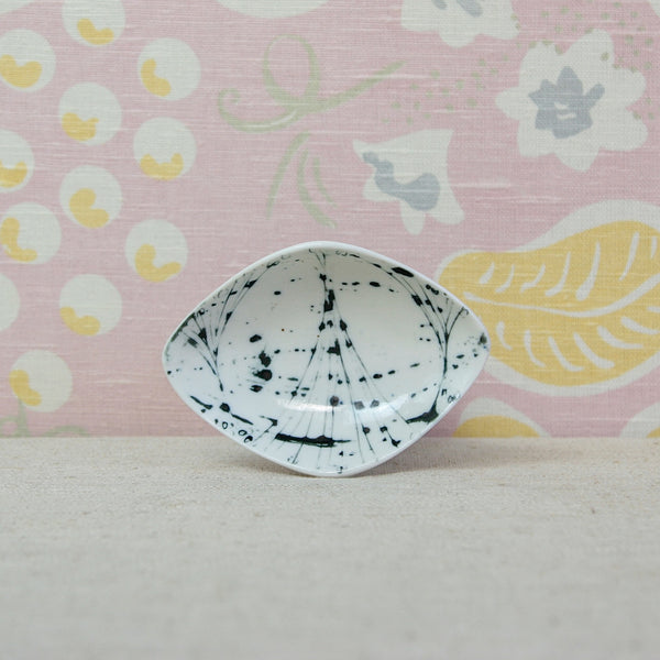 Susan Parkinson mid-century modern ceramic dish with abstract naturalistic decoration