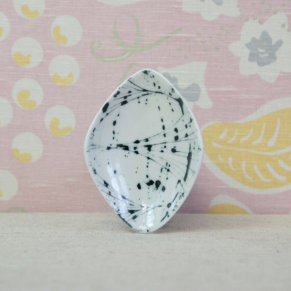 Susan Parkinson 1950s British Modernist pin dish with expressive hand-painted surface decoration